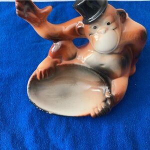Vintage retro orangutan dresser caddy Figurine with top Hat